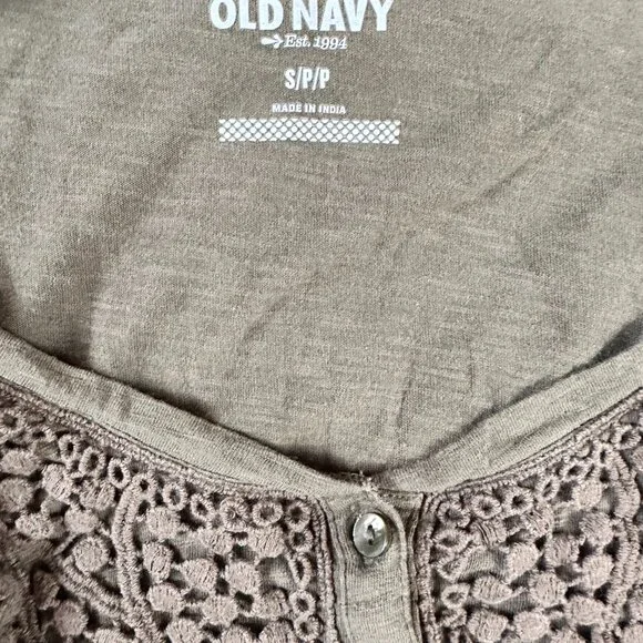 Old Navy Army Green Top Lace Front Short Sleeved Top V-Neck Buttons Boho Top - Picture 5 of 5